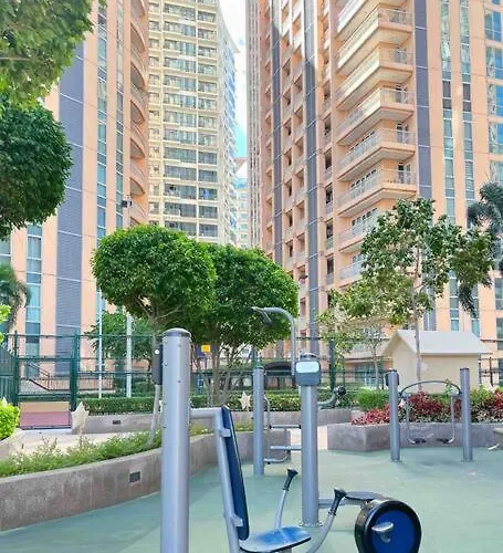 Apartment Venice Luxury Linked To Venice Mall, Nr Naia Manila