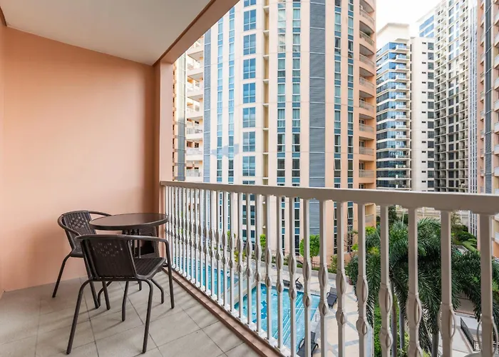 Venice Luxury Linked To Venice Mall, Nr Naia Apartment Manila