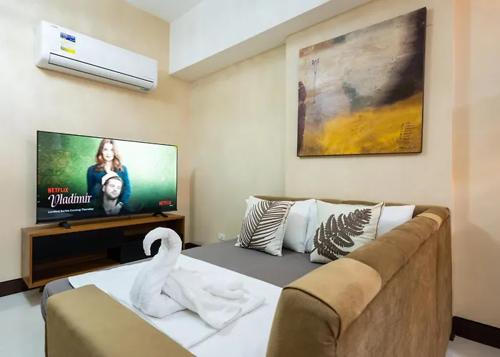 Apartment Venice Luxury Linked To Venice Mall, Nr Naia Manila